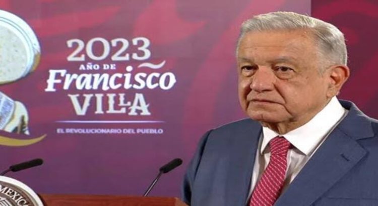 AMLO reitera postura contra autodefensas en Michoacán ante violencia