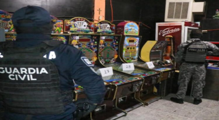 Aseguran más de 100 “minicasinos” controlados por el crimen organizado en Michoacán