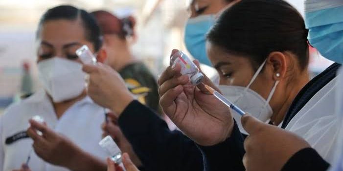 Más de 700 personas acuden a vacunarse contra la influenza en Zamora