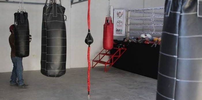 Balean a entrenador de boxeo en gimnasio de Zamora