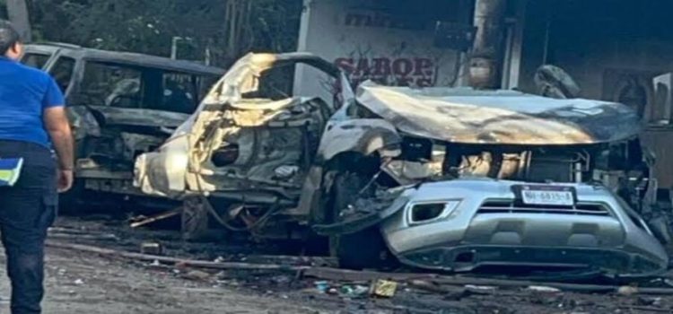 Explosión de camioneta cargada de pirotecnia deja dos mujeres muertas en Michoacán