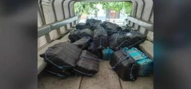 Procesan 8 años de cárcel a 2 por transportar cocaína en Michoacán