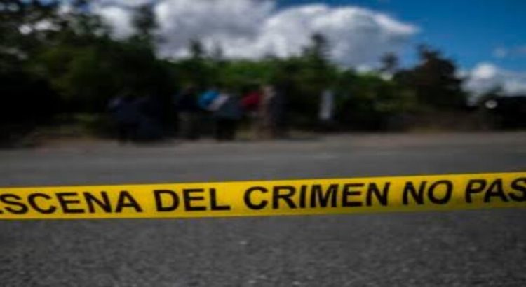 Encuentran cadáver baleado en carretera de Michoacán