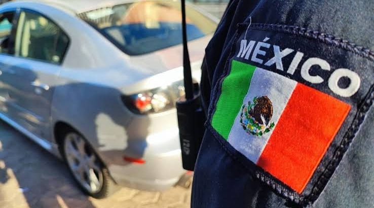 Ministerio Público choca su auto contra la glorieta de 5 de Mayo en Zamora