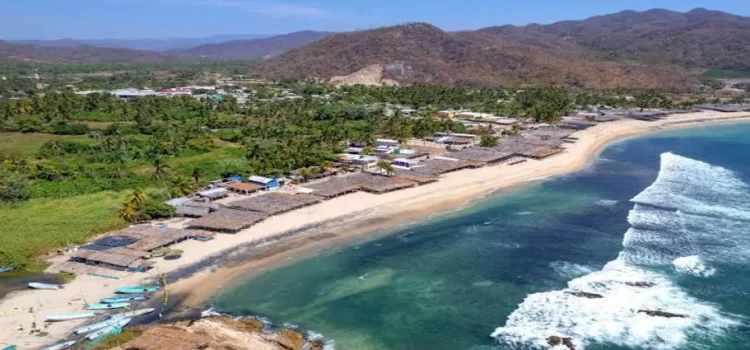 Michoacán tiene playas y albercas limpias para recibir al turista