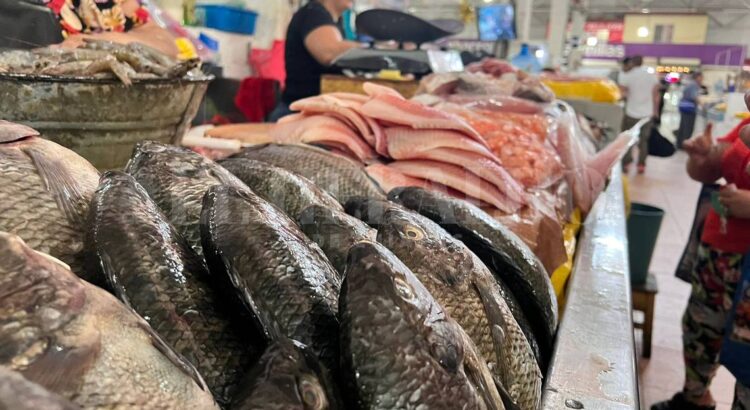 Vendedores de mariscos en Zamora reportan bajas ventas