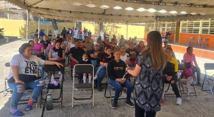 Llevan plática sobre violencia de género a primaria de Zamora