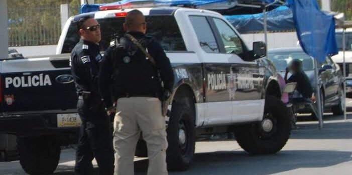 Joven mujer fue baleada por dos desconocidos mientras compraba frutas
