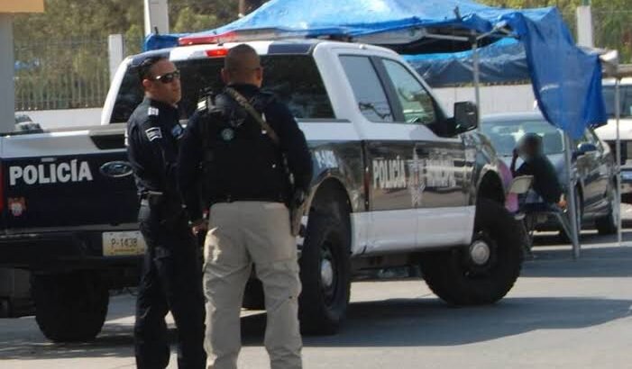 Joven mujer fue baleada por dos desconocidos mientras compraba frutas