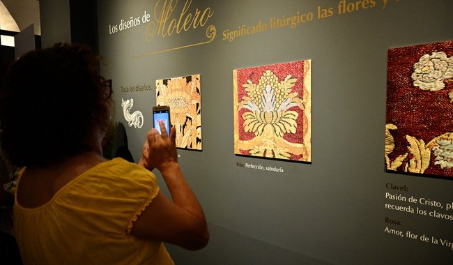 Falso que el INAH prohíba el uso de dispositivos móviles en zonas arqueológicas y museos Falso que el INAH prohíba el uso de dispositivos móviles en zonas arqueológicas y museos