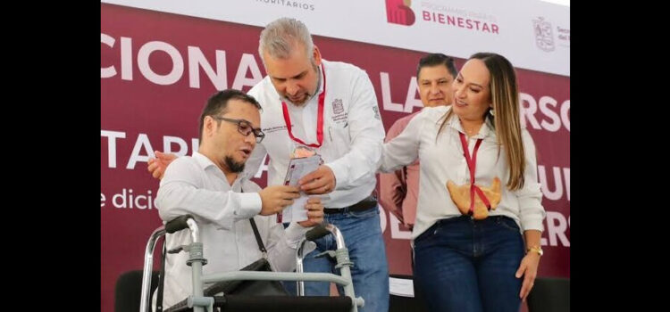 13 mil personas con discapacidad reciben un programa social de la federación en Michoacán