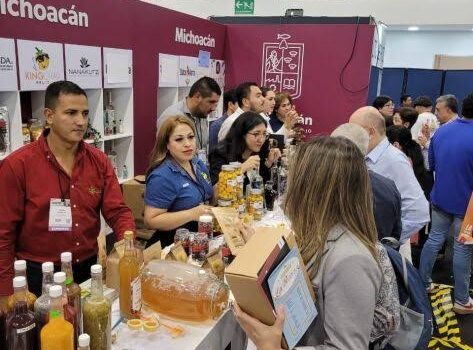 Productores de Angamacutiro y Zamora participan en evento nacional de proveeduría