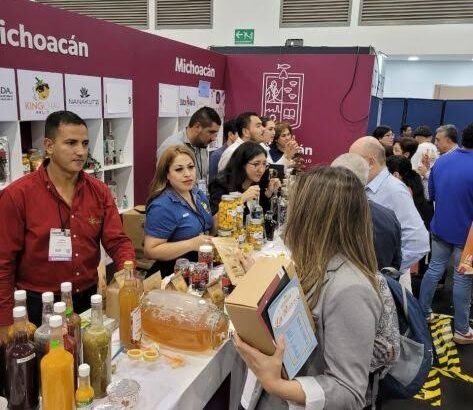Productores de Angamacutiro y Zamora participan en evento nacional de proveeduría