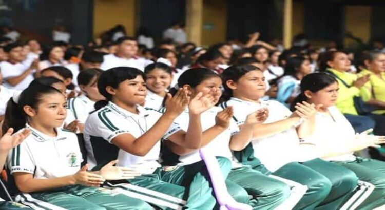 Escuelas de Michoacán serán promotoras de la salud con gobierno de Sheinbaum