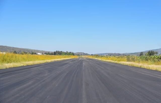 Rehabilitación de aeródromo de Zamora con 94 % de avance