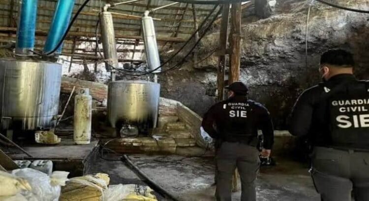 Desmantelan laboratorio de metanfetaminas en Tzitzio, Michoacán