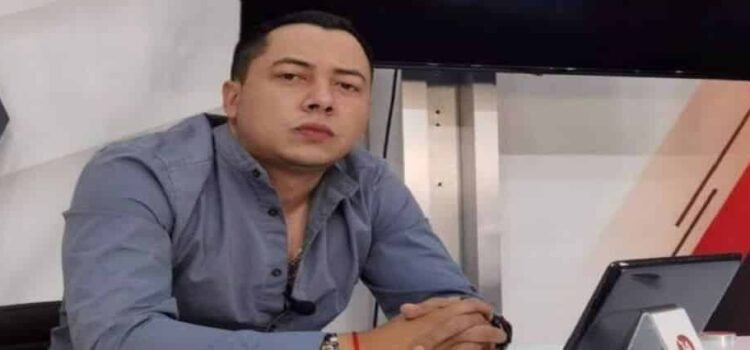 Detienen al “Sierra” en Michoacán, presunto asesino del periodista Mauricio Cruz Solís Detienen al “Sierra” en Michoacán, presunto asesino del periodista Mauricio Cruz Solís