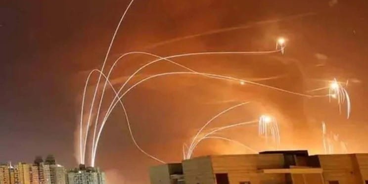 Trump ordena la construcción de un escudo antimisiles para Estados Unidos Trump ordena la construcción de un escudo antimisiles para Estados Unidos