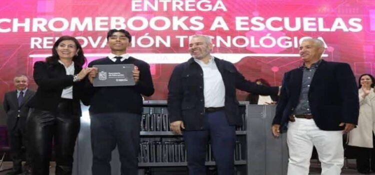 Entrega Bedolla 6 mil computadoras a estudiantes de secundaria en Michoacán