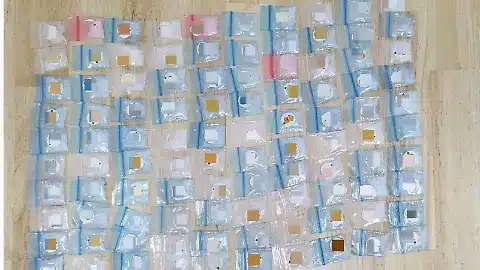 Detienen a tres hombres con 100 bolsitas de metanfetamina, en Zamora
