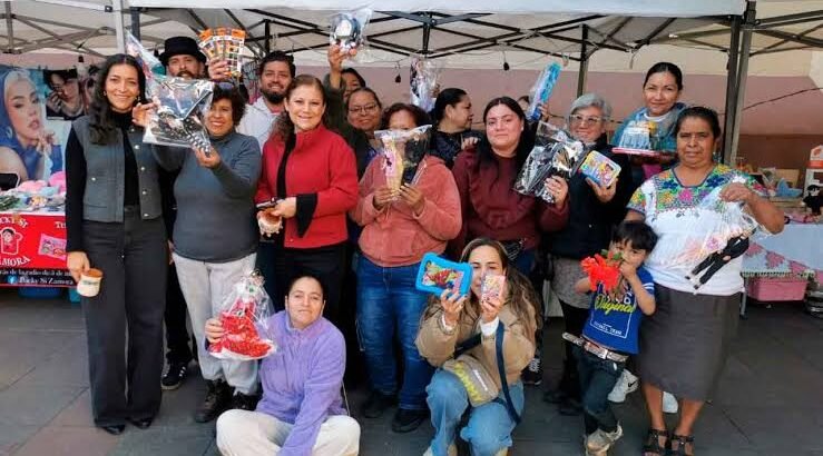 Agrupación de emprendedores donó juguetes en Zamora