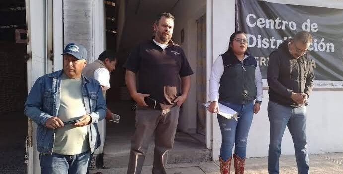 Entregan fertilizante para productores de la región Zamora Entregan fertilizante para productores de la región Zamora