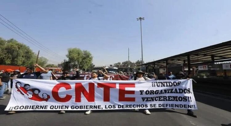 Exige CNTE en Michoacán derogar ley del Issste de 2007