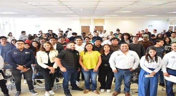 Estudiantes de Zamora se motivan a participar en la histórica elección del Poder Judicial