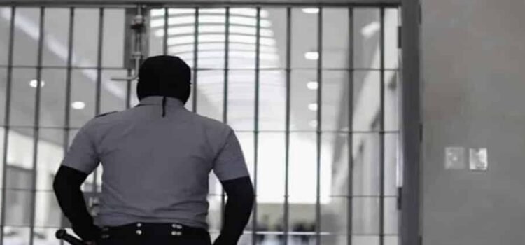 Ex policías de Michoacán son sentenciados a 195 años tras desaparición de tres personas