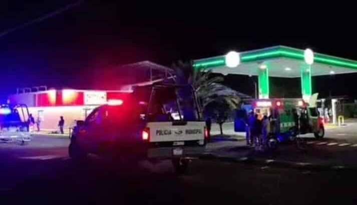 Ataque armado deja dos muertos y tres heridos en gasolinera de Zamora
