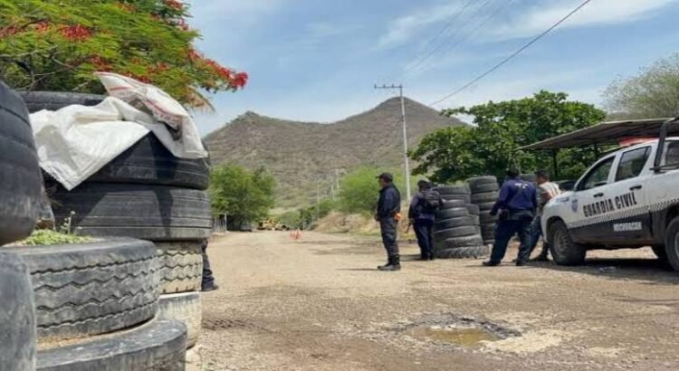 Mueren tres presuntos integrantes del CJNG al estallarles un explosivo en Michoacán