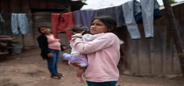 Más de 10 mil niñas o adolescentes son madres en Michoacán cada año