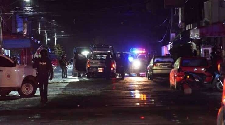 Matan a dos hombres en ataque armado en Zamora