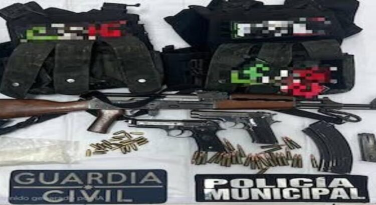 Caen cinco presuntos integrantes del CJNG con armas y droga en autopista de Michoacán
