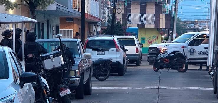 A balazos privan de la vida a joven motociclista en Zamora