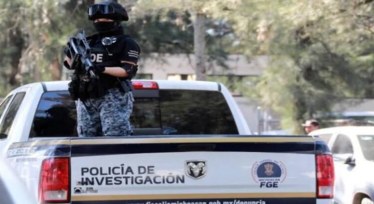 Mujer secuestra a un aguacatero, cobra 2 mdp como rescate y lo mata en Michoacán