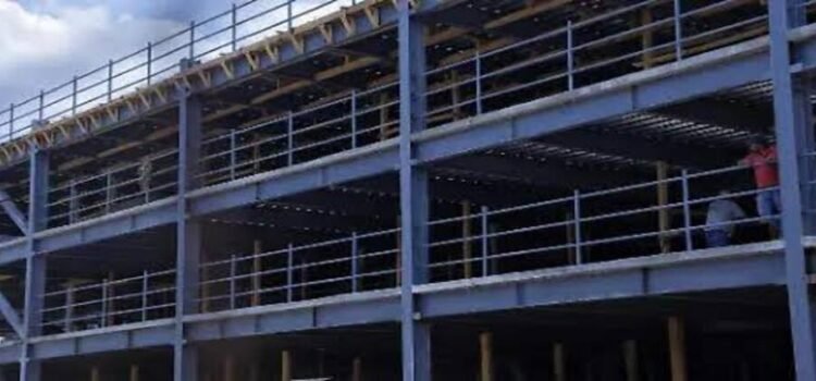 En septiembre, fin de construcción de estacionamiento del Independencia