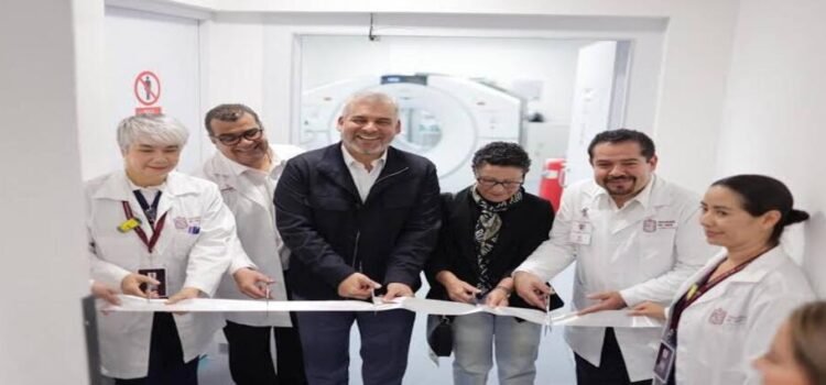 Pone en marcha Ramírez Bedolla equipo para detectar cáncer en Michoacán