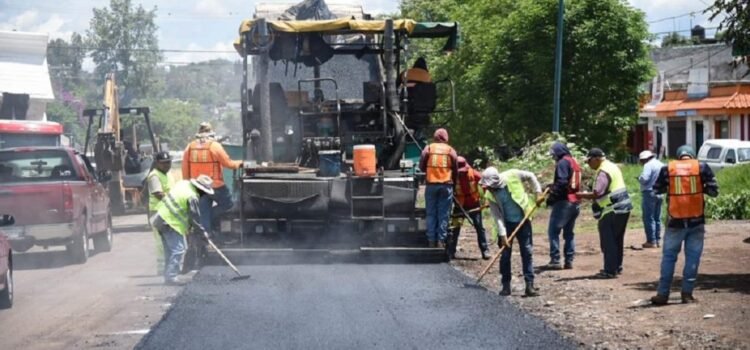 Mantenimiento de carreteras en tres tramos de la región Zamora