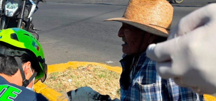 Atropellan a abuelito de 91 años y sobrevive, en Zamora