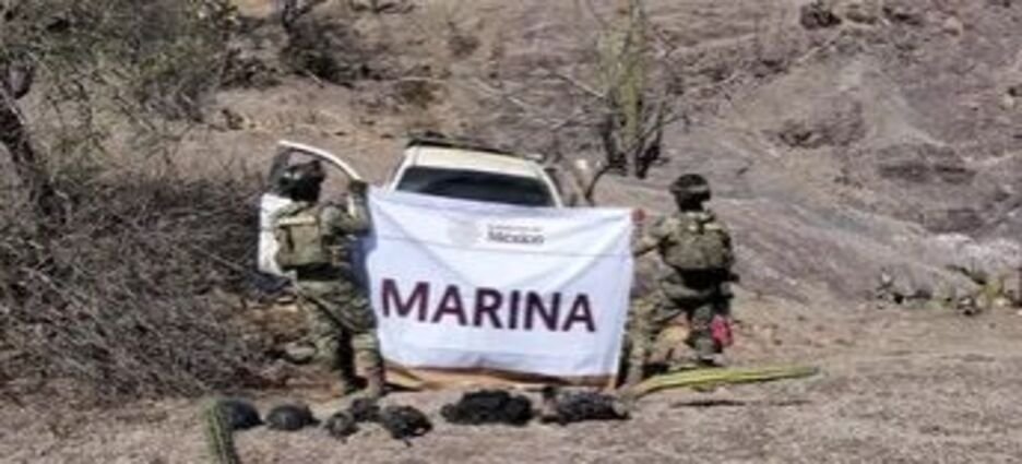 Aseguran armas y droga tras enfrentamiento con civiles armados en Michoacán