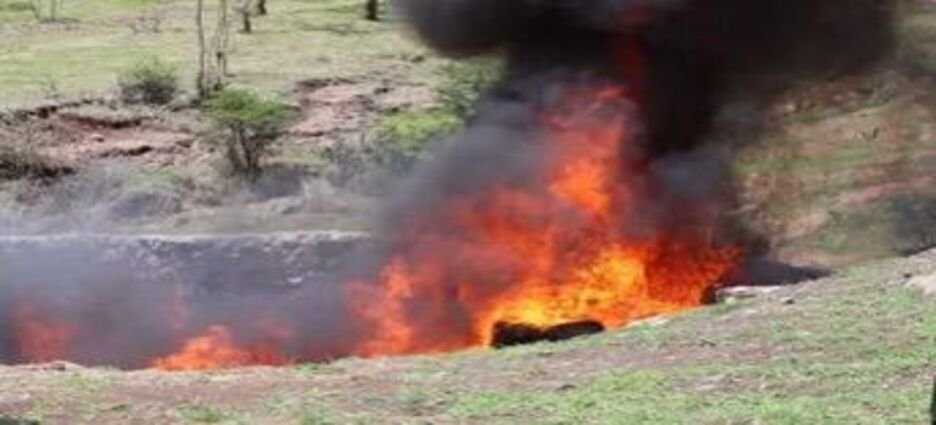 Destruye FGR más de tres toneladas de droga y miles de litros de metanfetamina en Michoacán