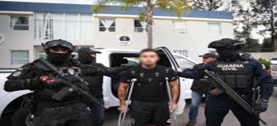 Detienen en Jalisco a presunto implicado en ataque que dejó cinco policías muertos en Michoacán