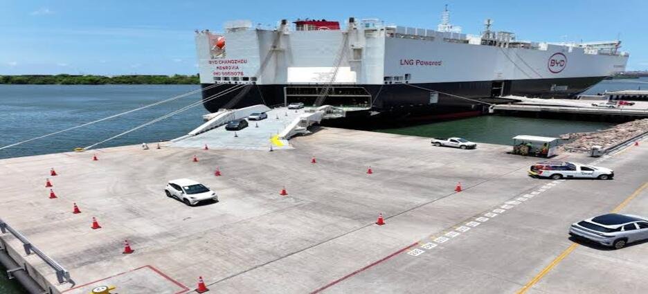 Puerto de Lázaro Cárdenas rompe récord al movilizar 15.5 millones de toneladas en el primer semestre