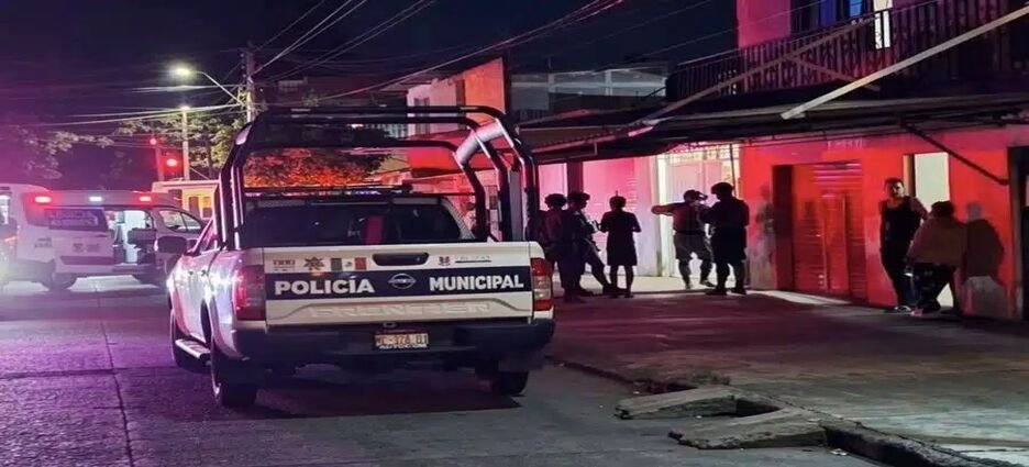 Atacan cenaduría en Uruapan; una mujer muere y otra resulta herida