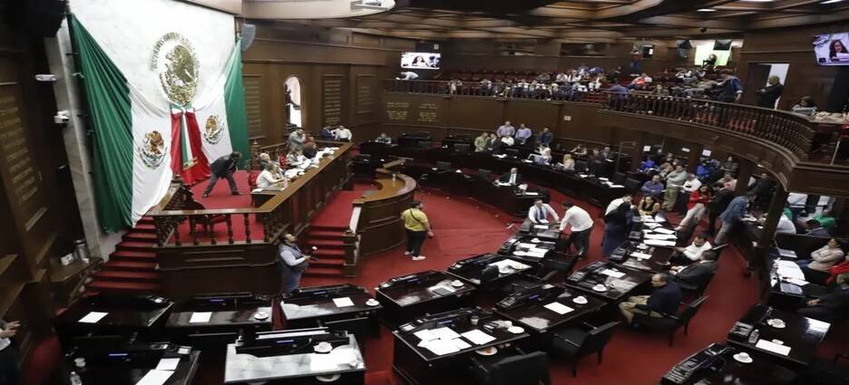 Congreso de Michoacán autorizó 9 mil mdp para obra sin definir proyectos