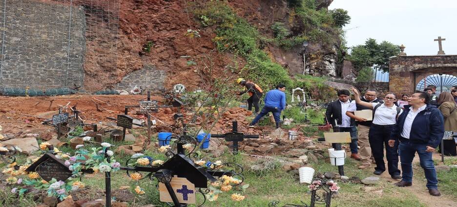 Cierran panteón de Janitzio durante Noche de Muertos por trabajos de rehabilitación
